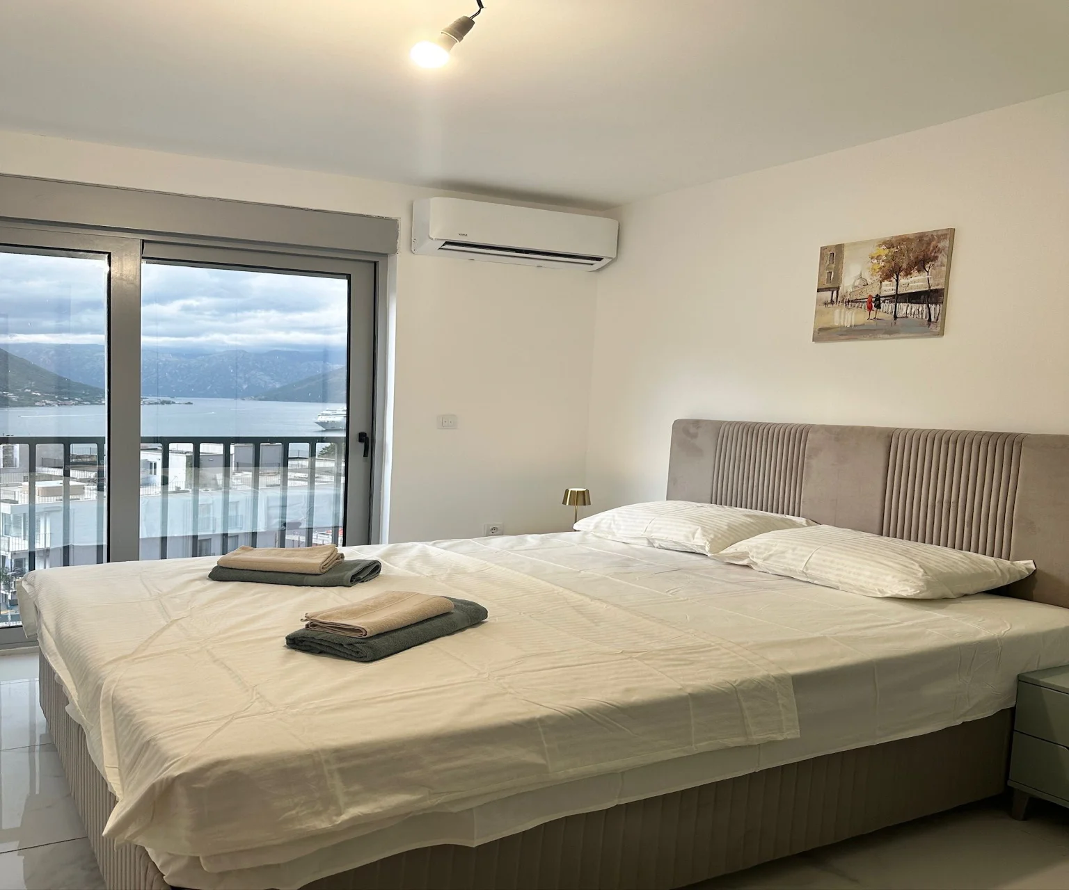 Sea View 2+1 Apartment in Kotor Dobrota - 69 m²