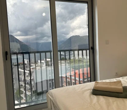 Sea View 2+1 Apartment in Kotor Dobrota - 69 m²