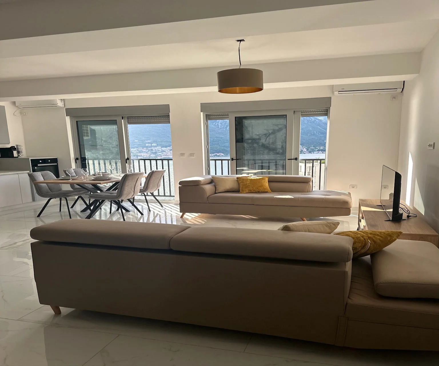 Sea View 2+1 Apartment in Kotor Dobrota - 69 m²