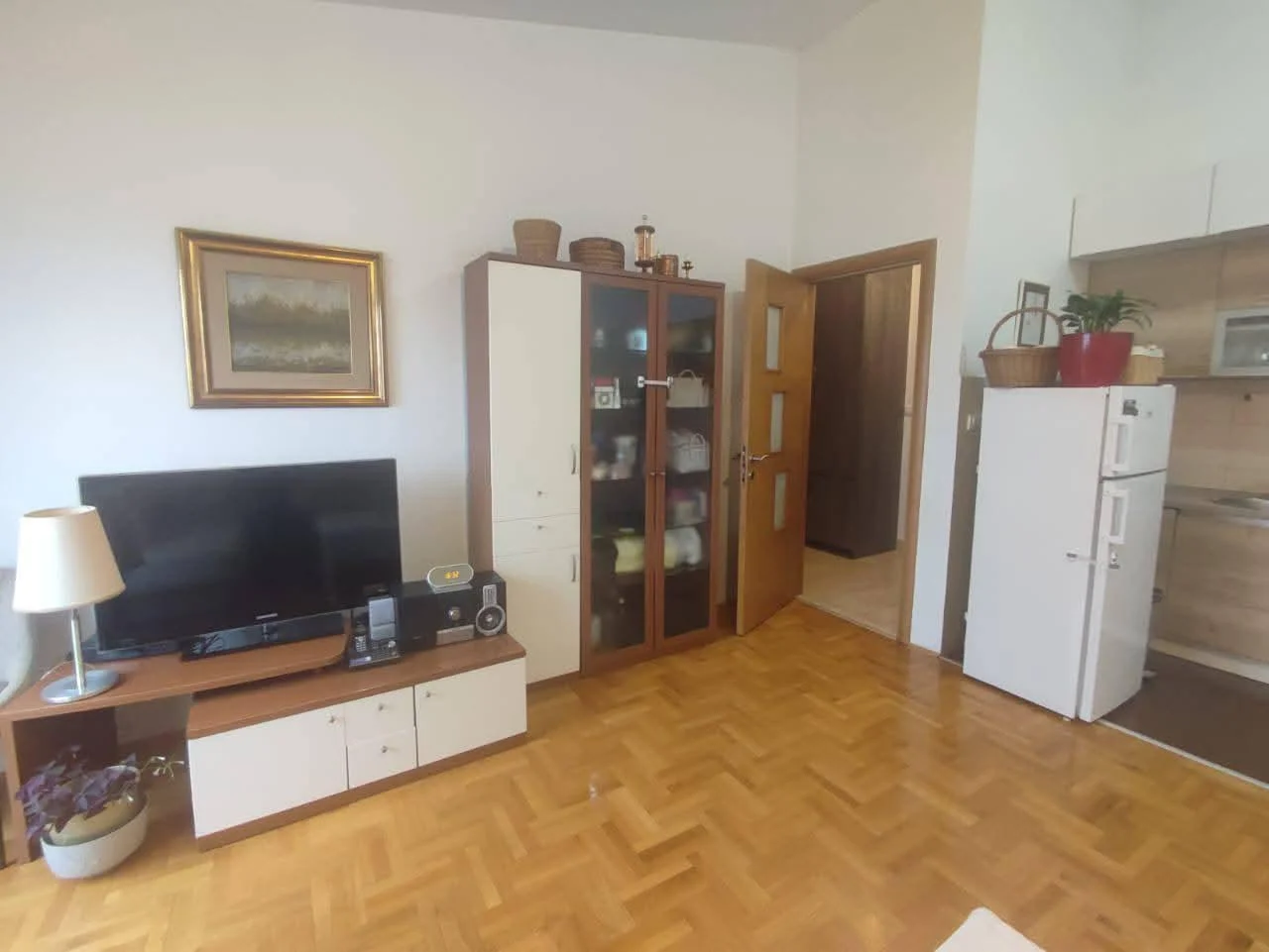 1+1 Полумеблированная квартира в Подгорице Стари Аэродром - 43 м²