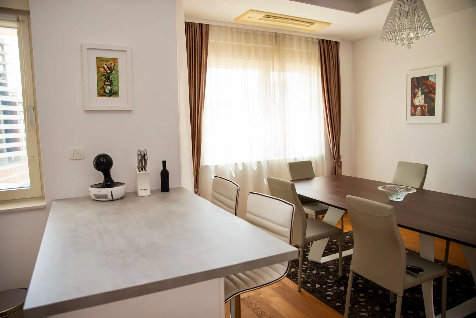 Luxury 2 bedroom apartment for rent in the very center of Budva