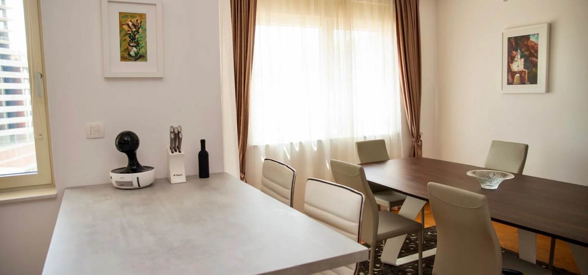 Luxury 2 bedroom apartment for rent in the very center of Budva
