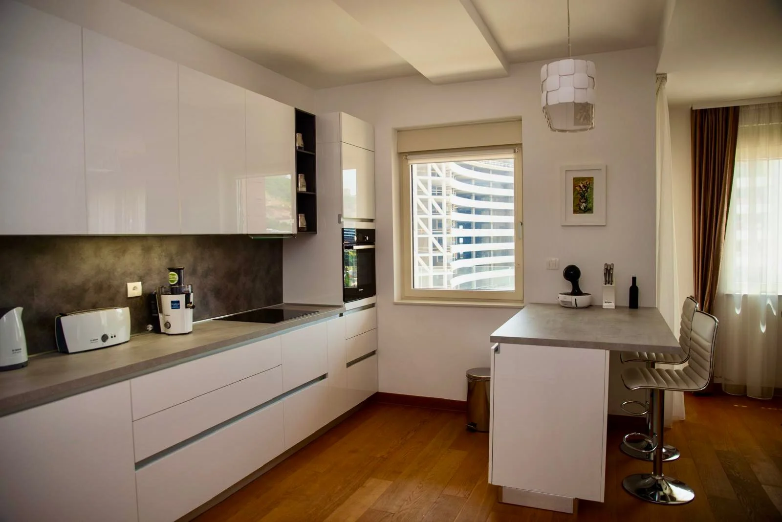 Luxury 2 bedroom apartment for rent in the very center of Budva