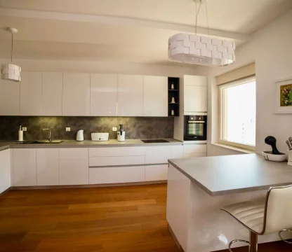 Luxury 2 bedroom apartment for rent in the very center of Budva