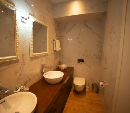 Luxury 2 bedroom apartment for rent in the very center of Budva