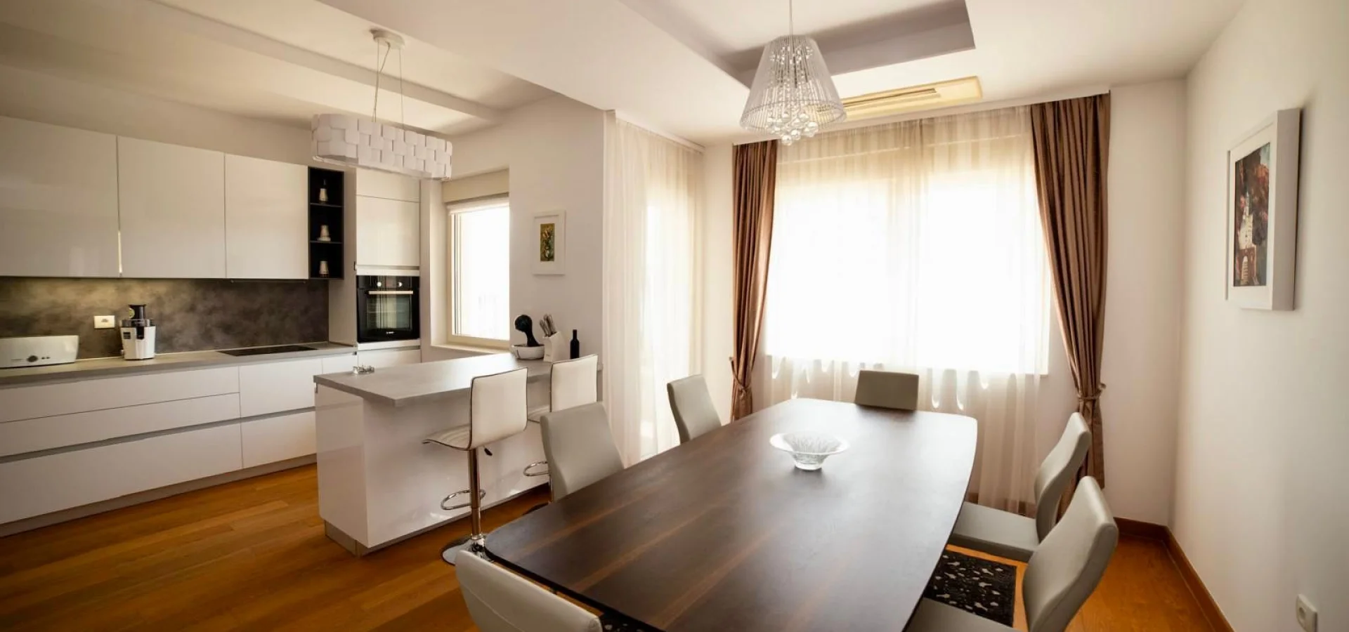 Luxury 2 bedroom apartment for rent in the very center of Budva