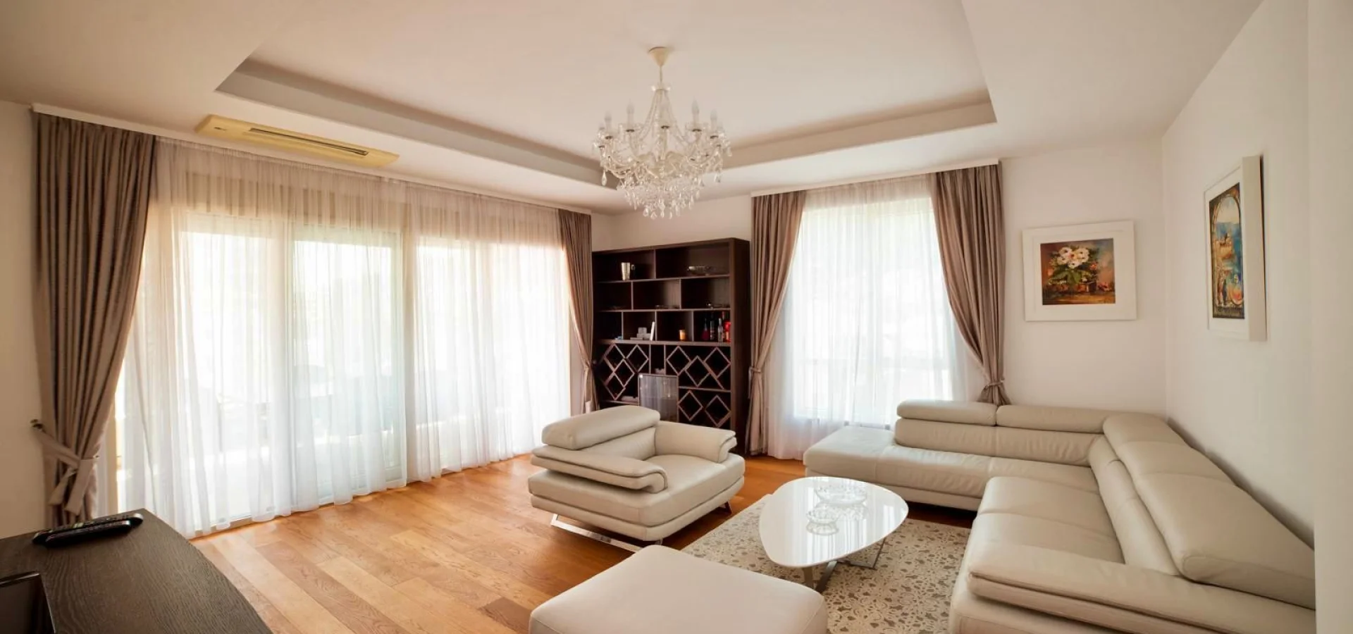 Luxury 2 bedroom apartment for rent in the very center of Budva