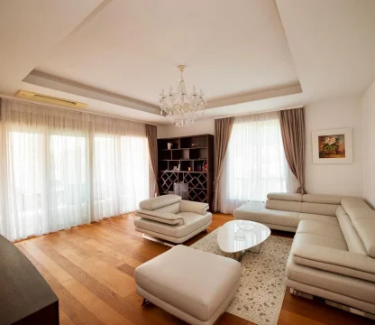 Luxury 2 bedroom apartment for rent in the very center of Budva