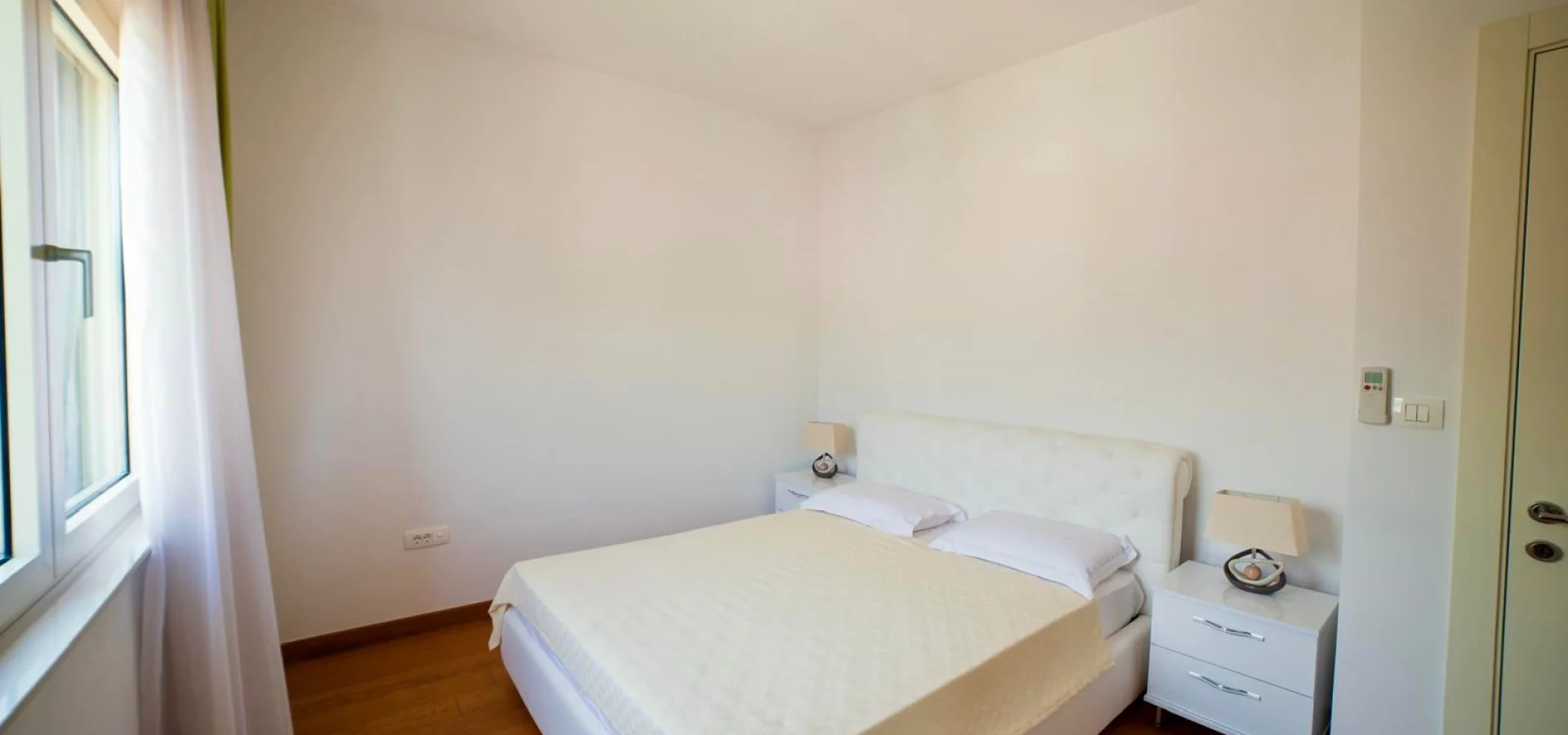 Luxury 2 bedroom apartment for rent in the very center of Budva