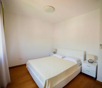Luxury 2 bedroom apartment for rent in the very center of Budva