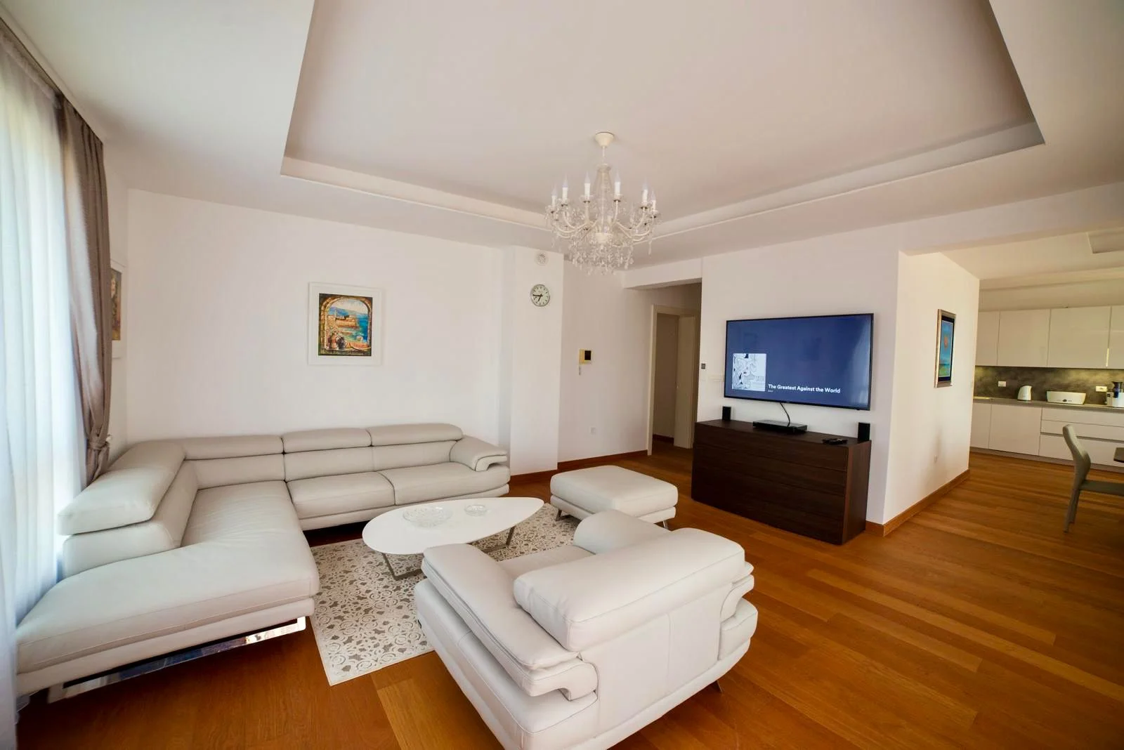 Luxury 2 bedroom apartment for rent in the very center of Budva