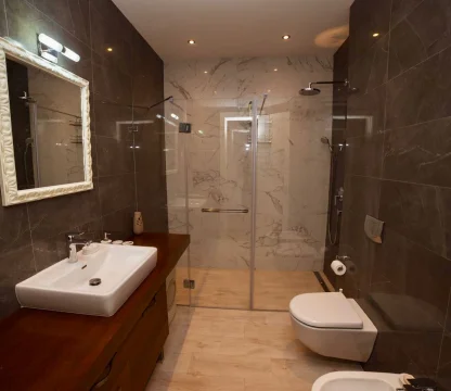 Luxury 2 bedroom apartment for rent in the very center of Budva