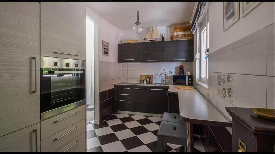 2+1 Detached house with private pool in Budva