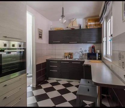 2+1 Detached house with private pool in Budva