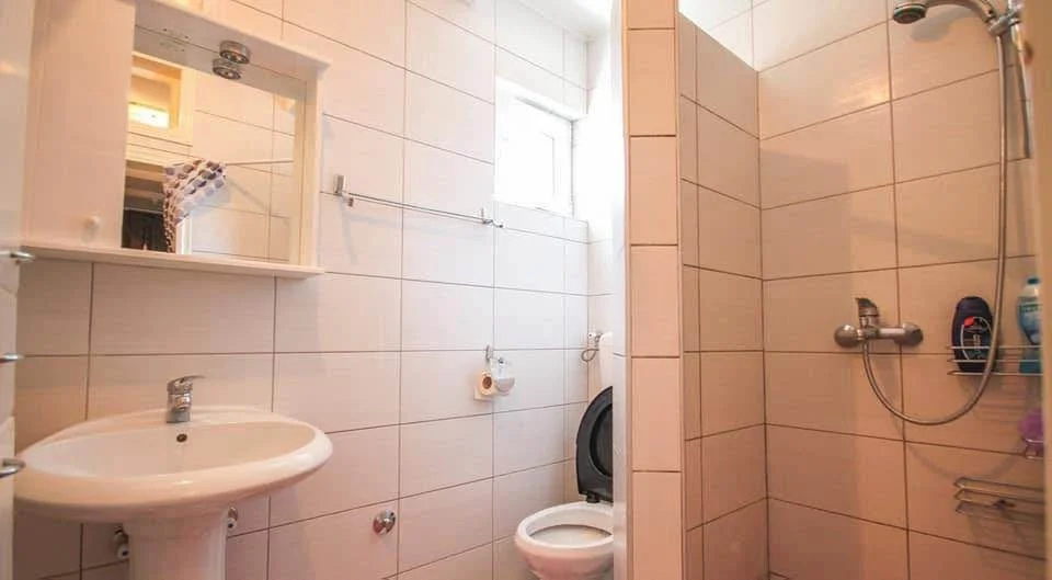 2+1 Detached house with private pool in Budva
