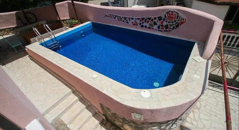 2+1 Detached house with private pool in Budva