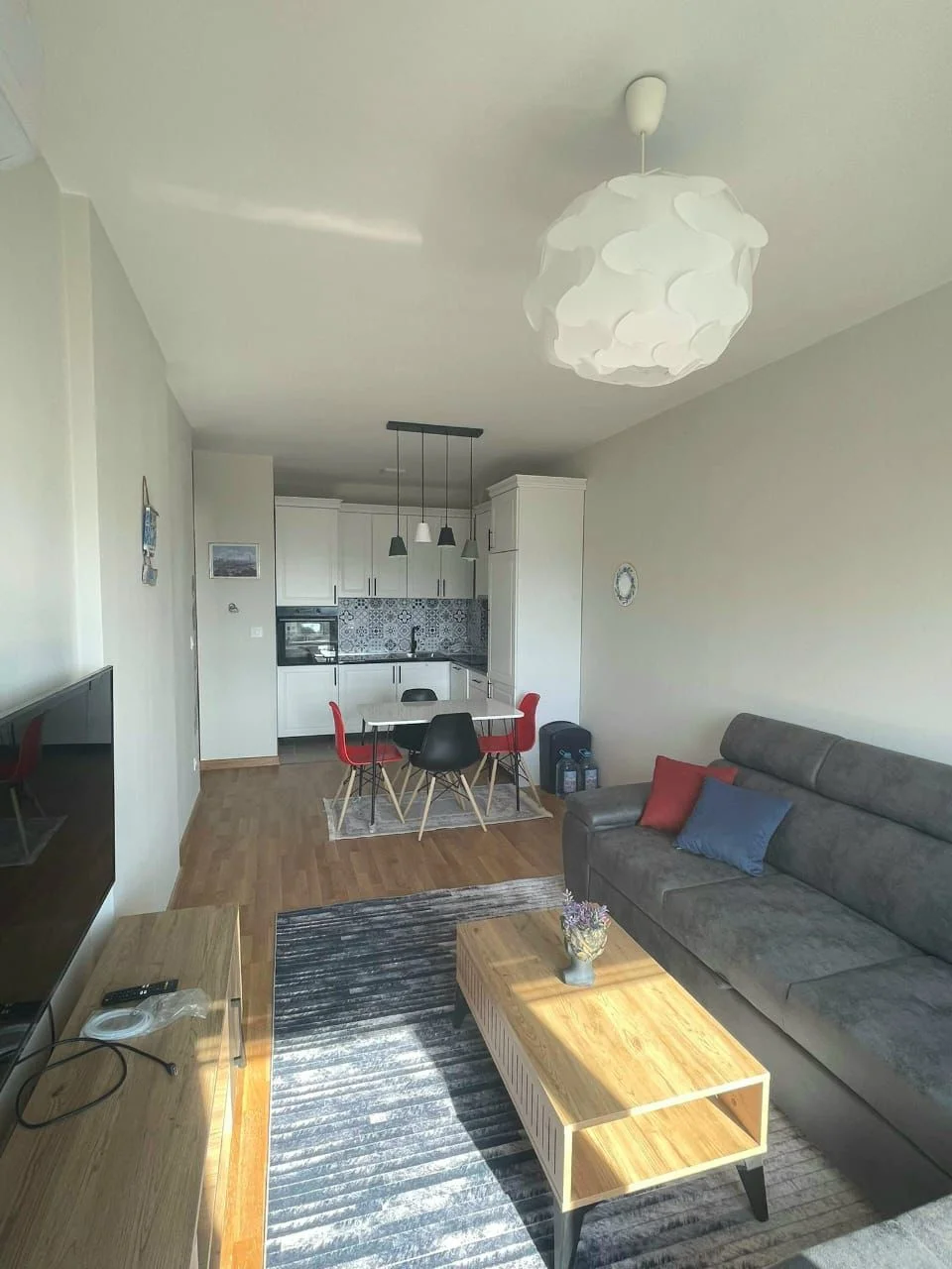 1+1 Annual rental apartment with sea view in Becici