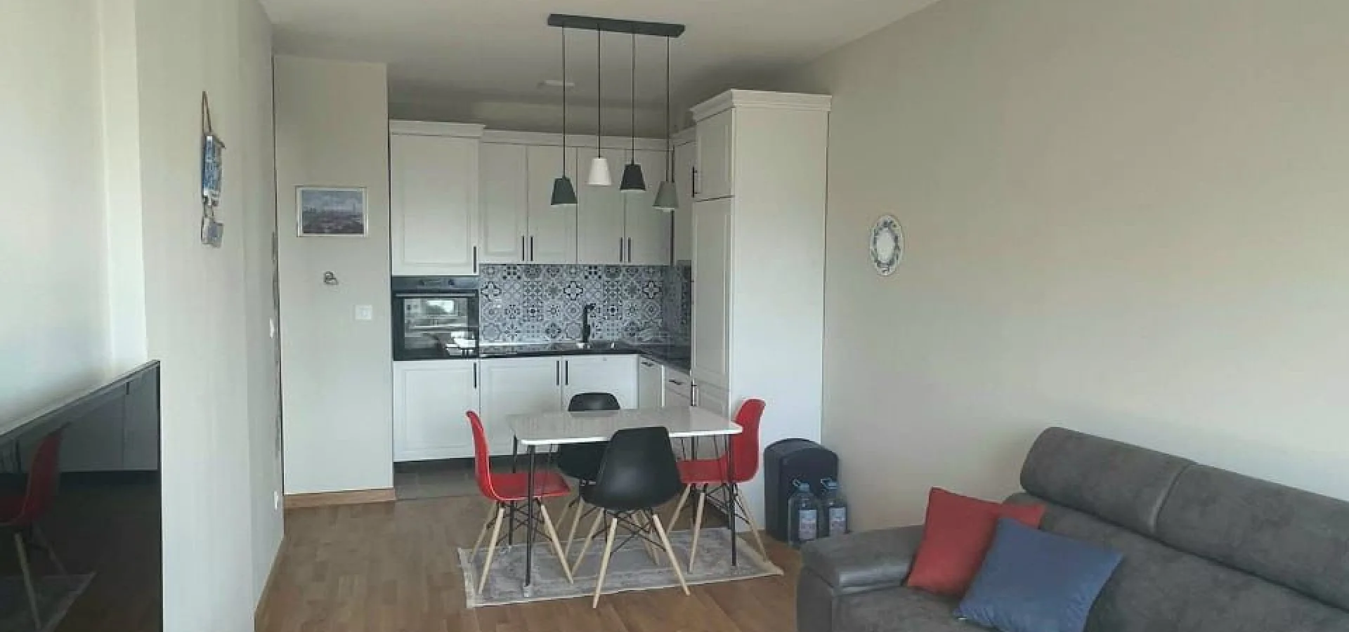 1+1 Annual rental apartment with sea view in Becici