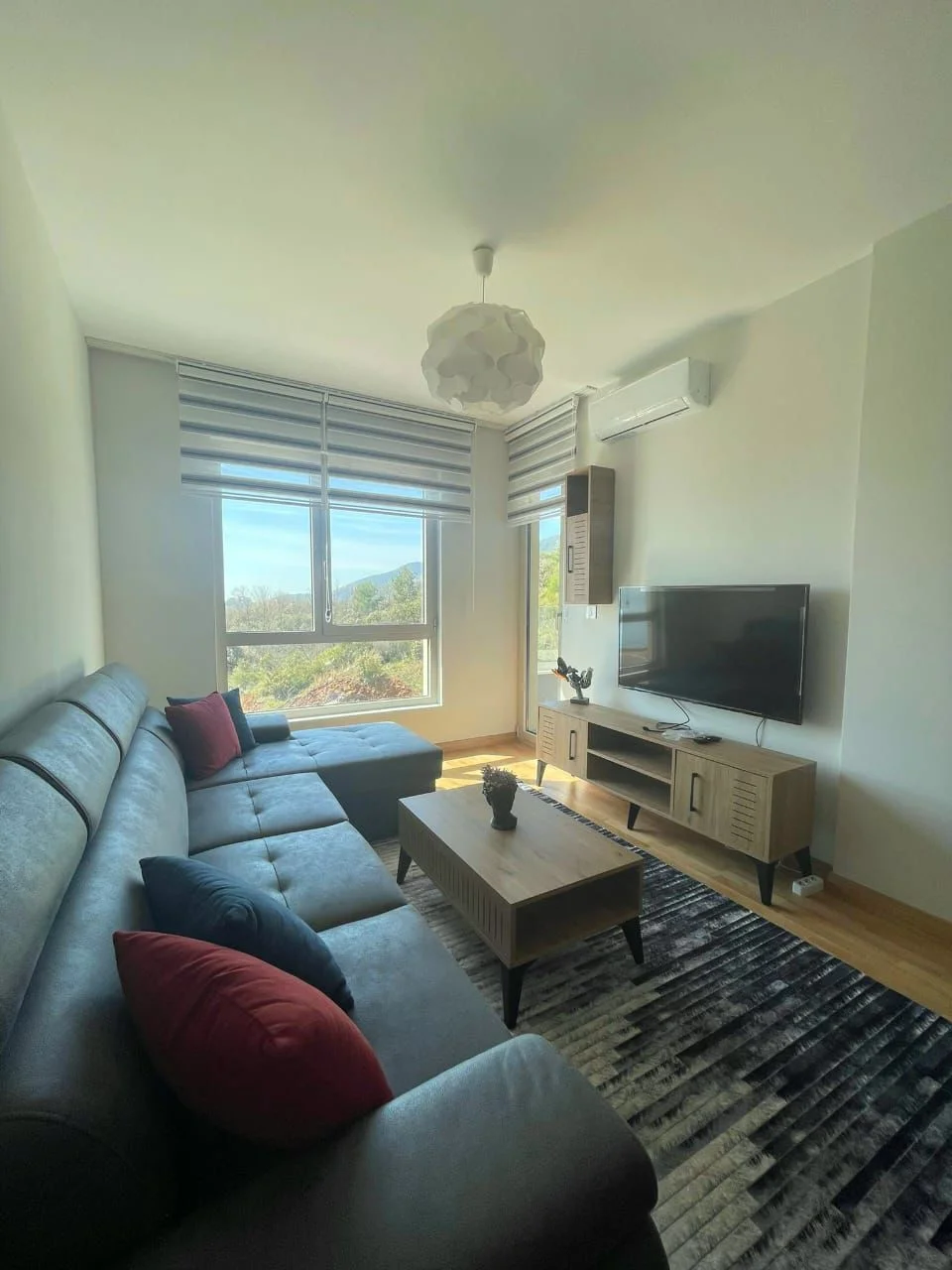 1+1 Annual rental apartment with sea view in Becici