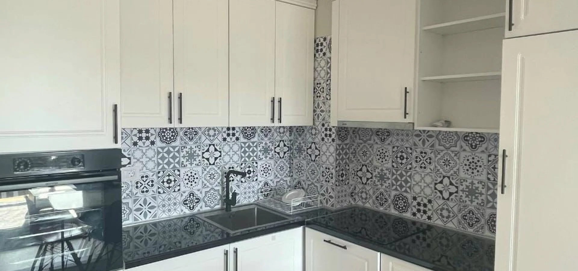 1+1 Annual rental apartment with sea view in Becici
