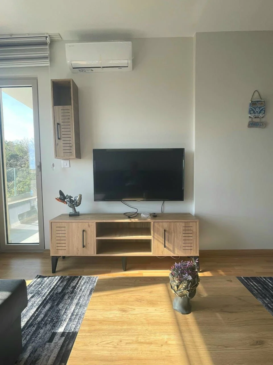 1+1 Annual rental apartment with sea view in Becici
