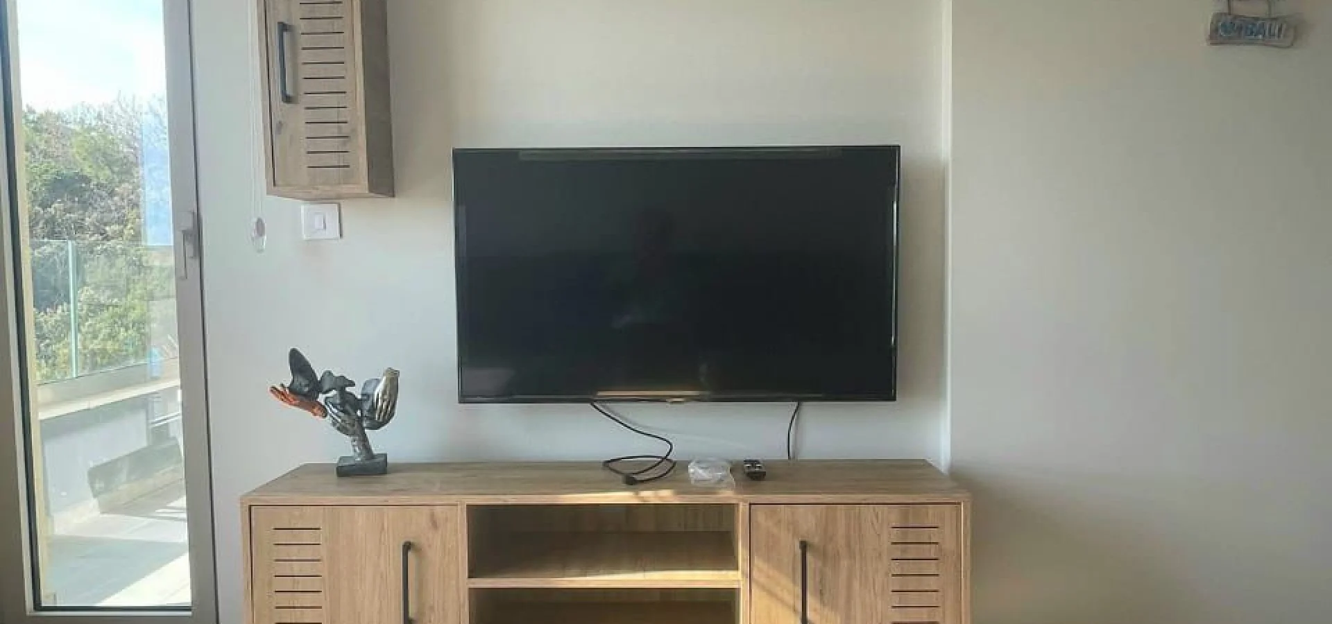 1+1 Annual rental apartment with sea view in Becici