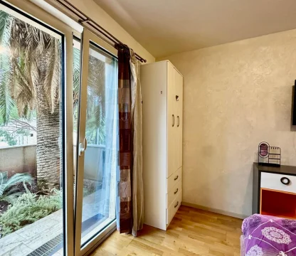 Studio apartment for rent in Budva