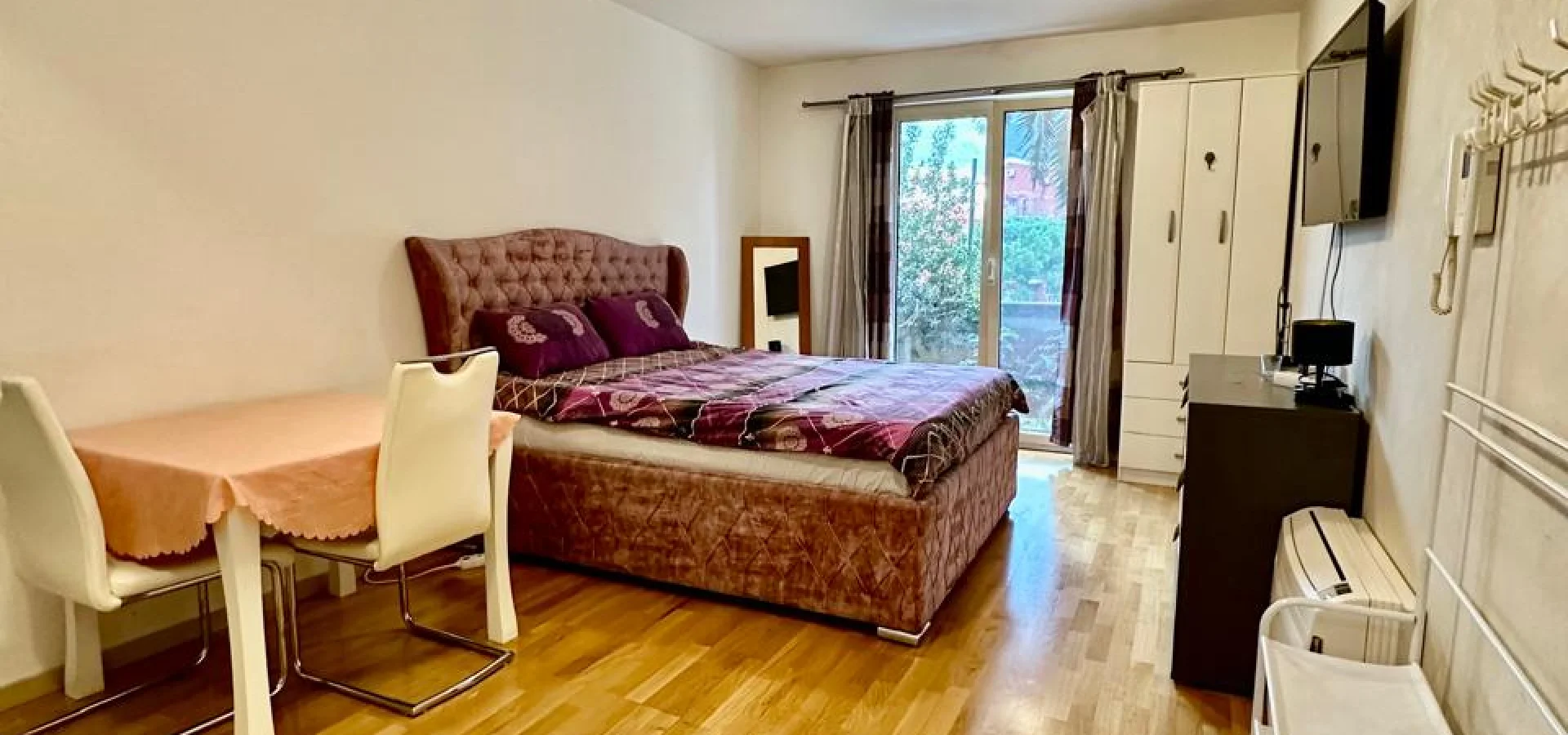 Studio apartment for rent in Budva