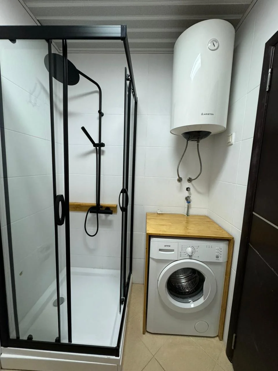 Beciçi de Splendid otelin karşısında 1+1 kiralık daire