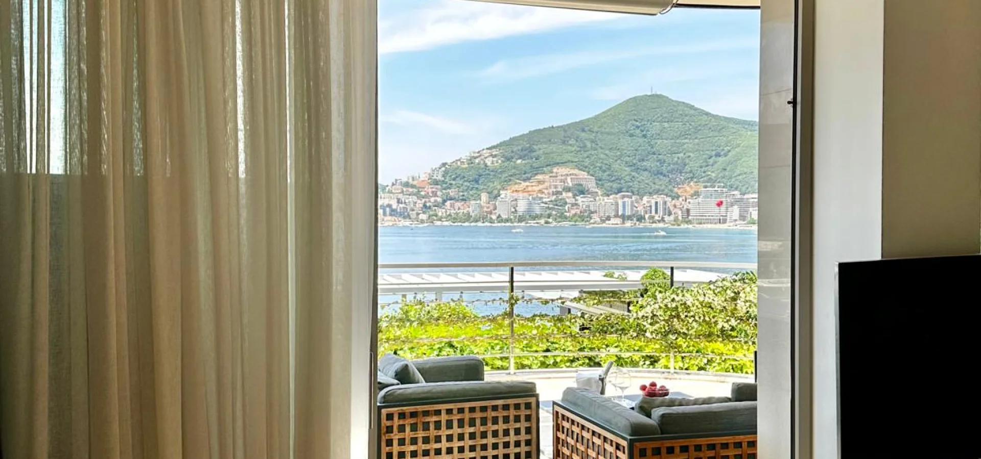 Luxury Ground Floor 2+1 Apartment with Sea View in Dukley Gardens - 159 m²