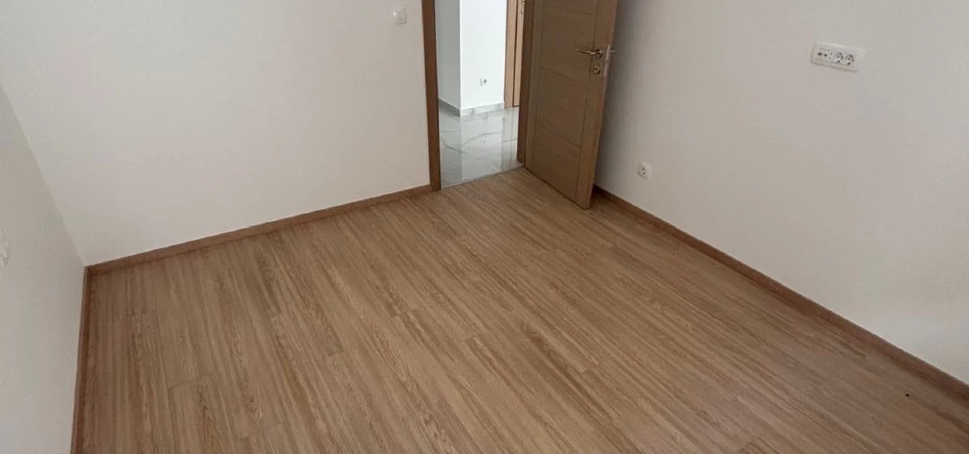 Budva'da yeni binada 1+1 satılık  daire 