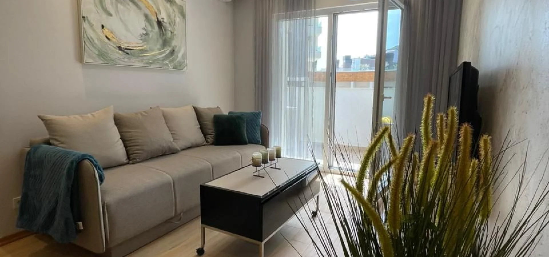 2+1 luxury apartment for rent in Budva