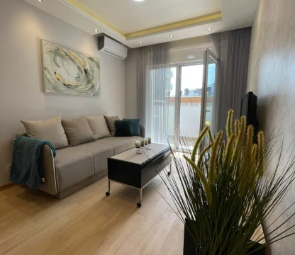 2+1 luxury apartment for rent in Budva