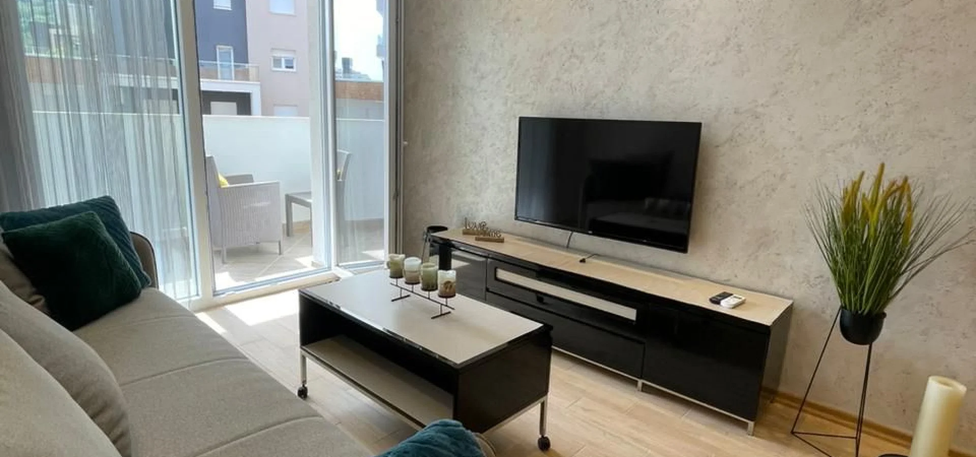 2+1 luxury apartment for rent in Budva