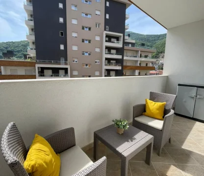 2+1 luxury apartment for rent in Budva