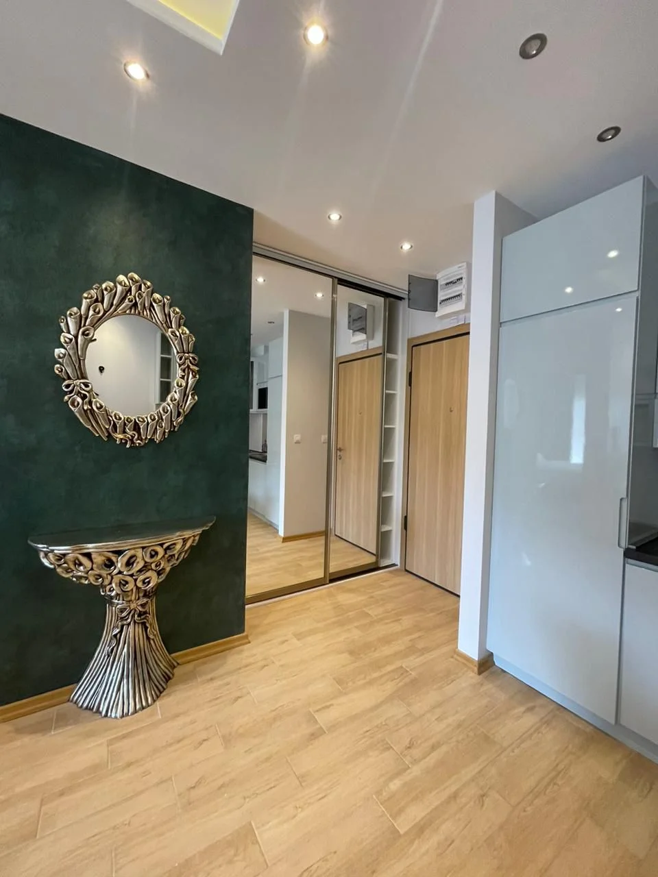 2+1 luxury apartment for rent in Budva