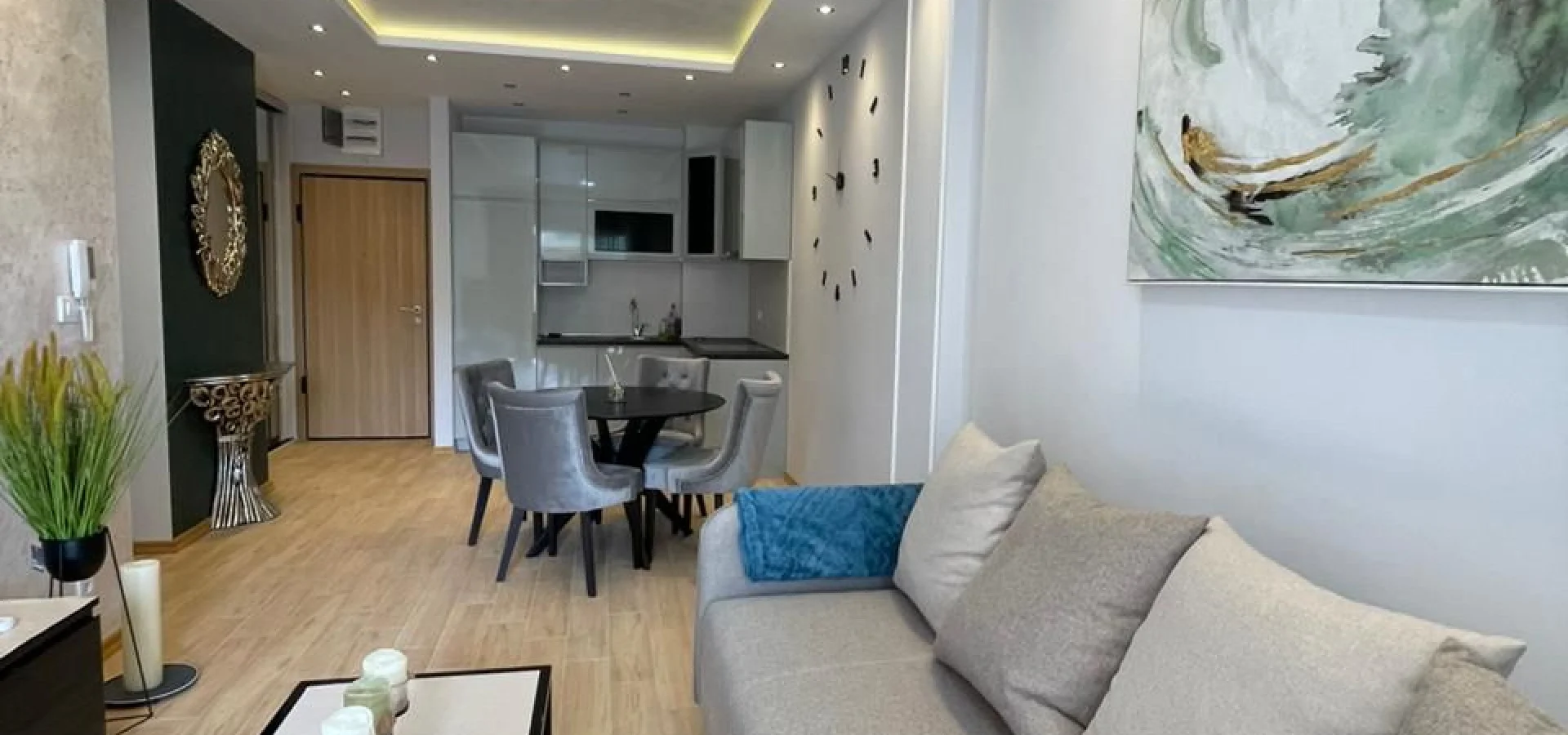 2+1 luxury apartment for rent in Budva