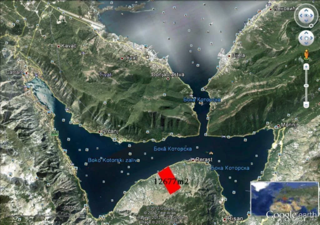 Land for sale by the sea in Kotor Perast