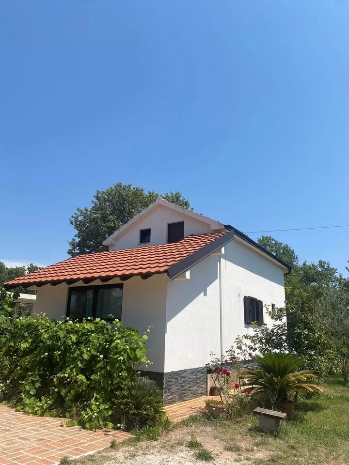 Kotor krımovice de satılık ev