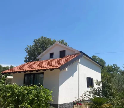 Kotor krımovice de satılık ev