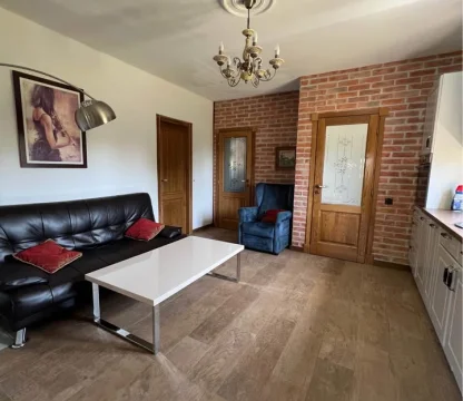 Kotor krımovice de satılık ev