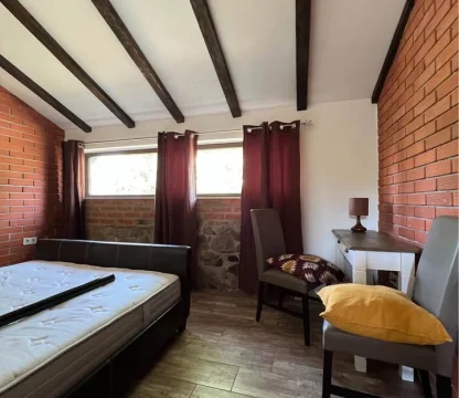 Kotor krımovice de satılık ev