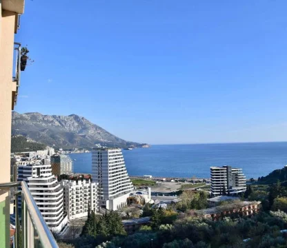 Beciçi de konforlu Geniş 1 + 1 satılık daire