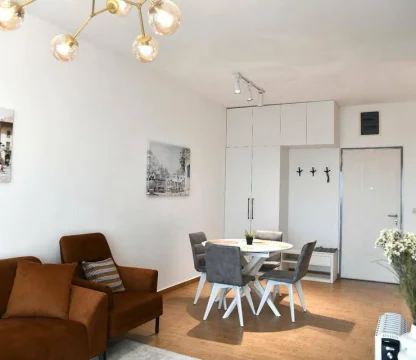 Beciçi de konforlu Geniş 1 + 1 satılık daire