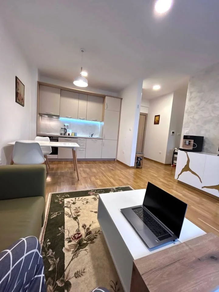 Beciçi de 1 + 1 satılık daire