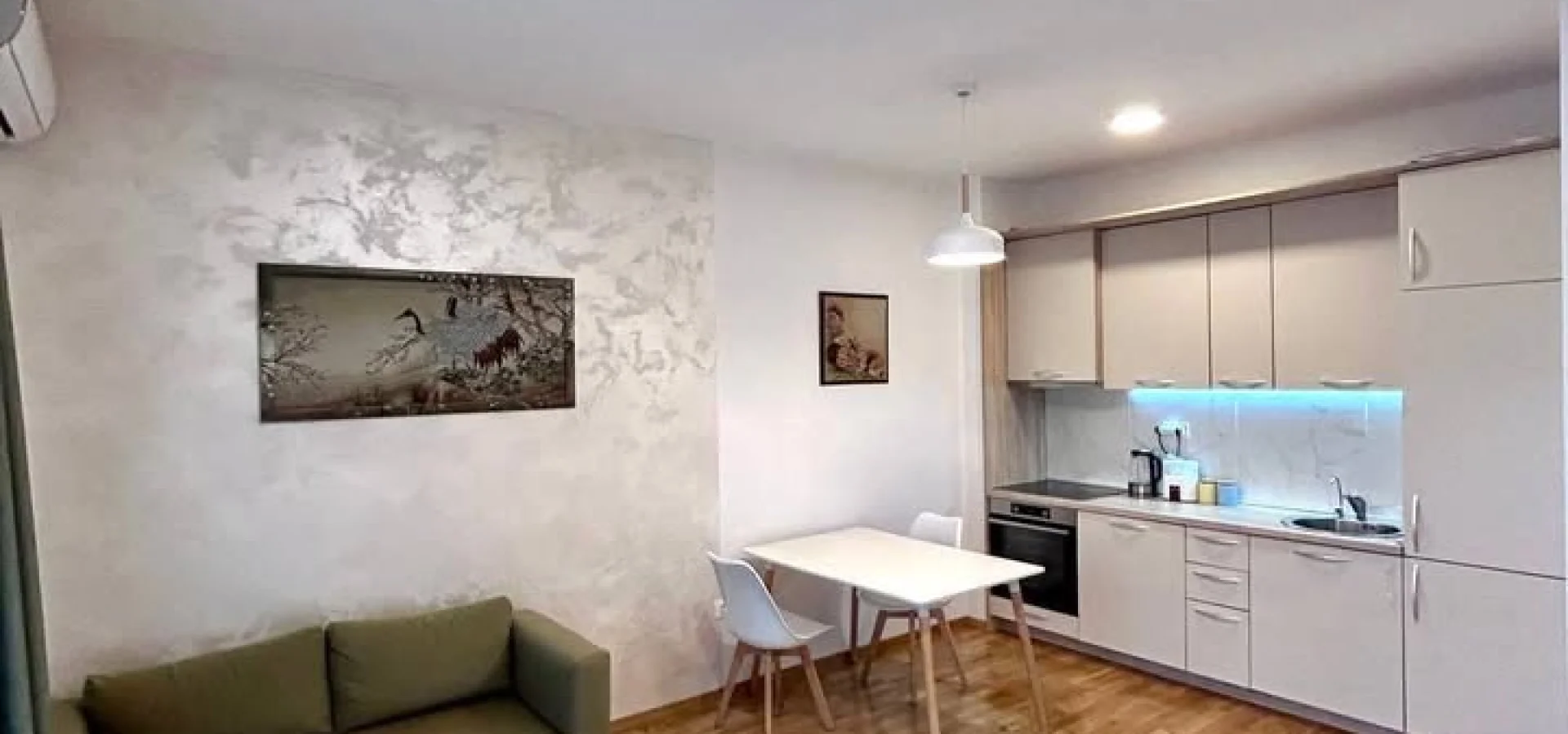 Beciçi de 1 + 1 satılık daire