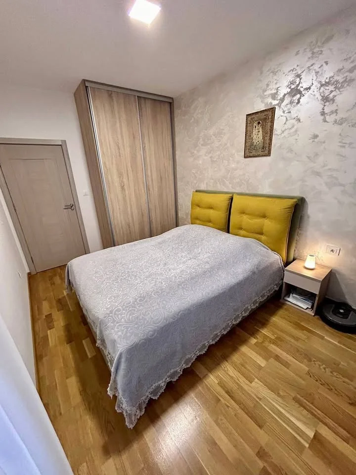 Beciçi de 1 + 1 satılık daire