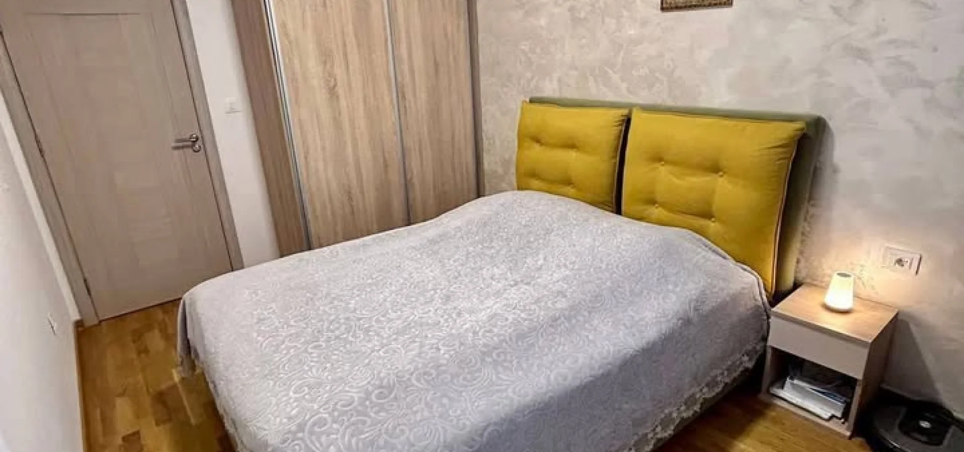 Beciçi de 1 + 1 satılık daire