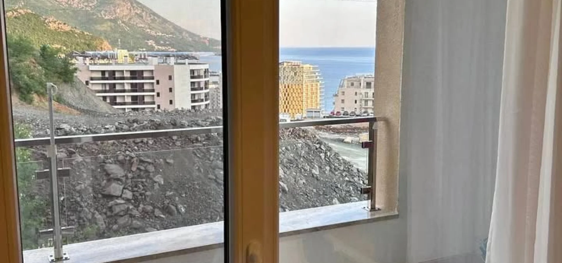 Beciçi de 1 + 1 satılık daire