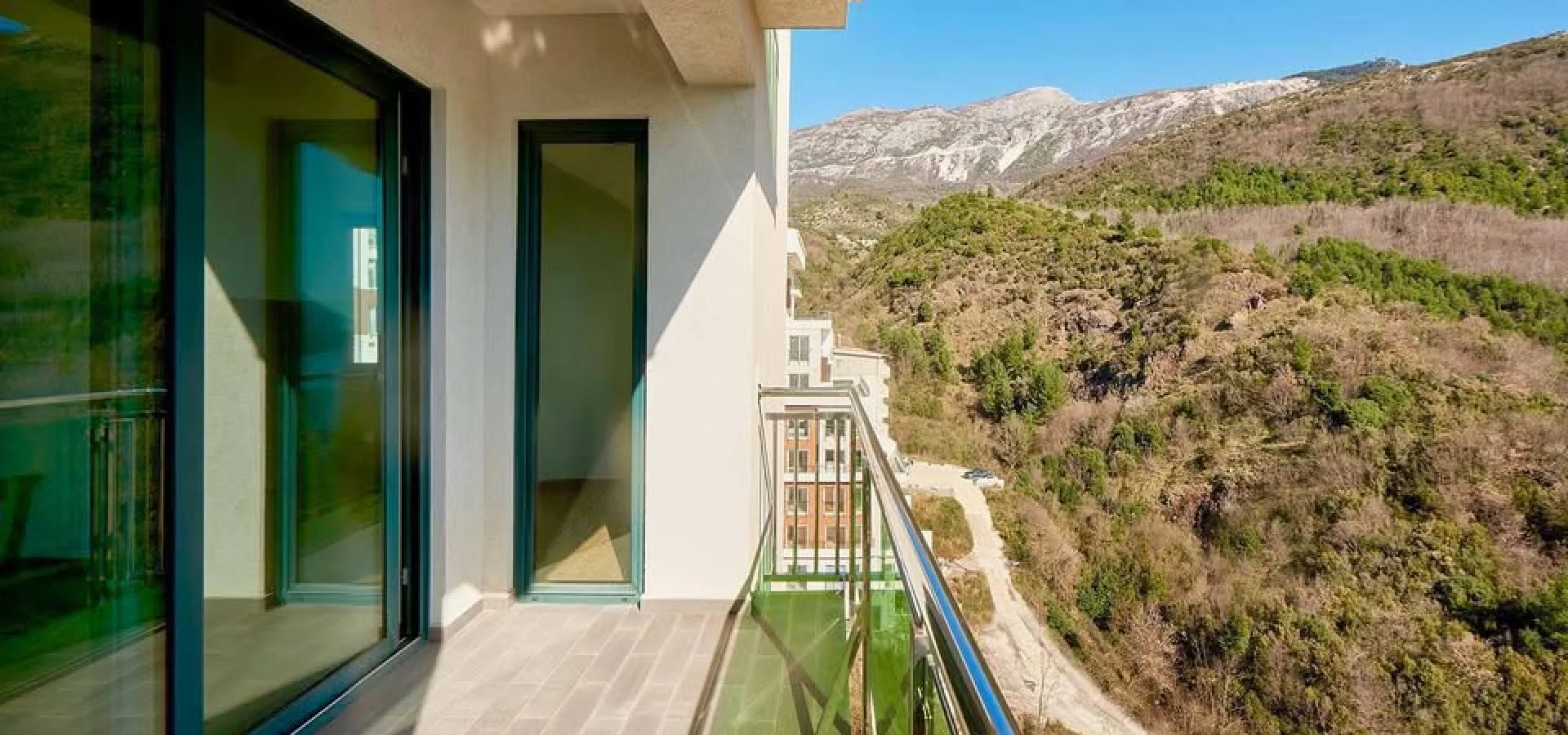 Beciçi de muhteşem deniz manzaralı 2 + 1 satılık daire